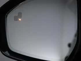 Land Rover Discovery Sport (2023) thumbnail 33