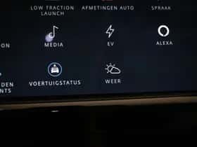Land Rover Discovery Sport (2023) thumbnail 8