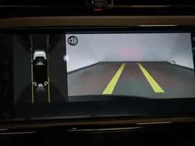Land Rover Discovery Sport (2023) thumbnail 10