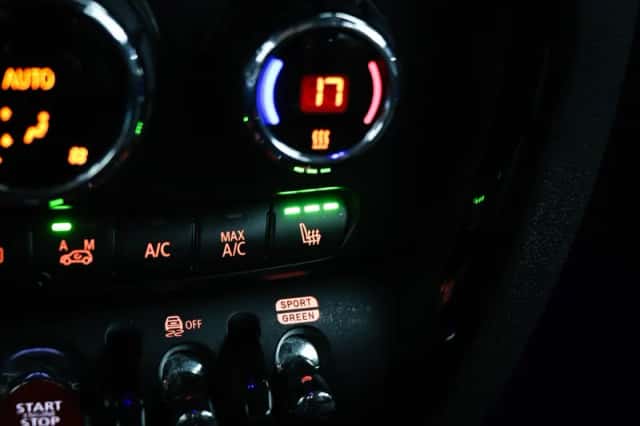 MINI Clubman (2019) thumbnail 6