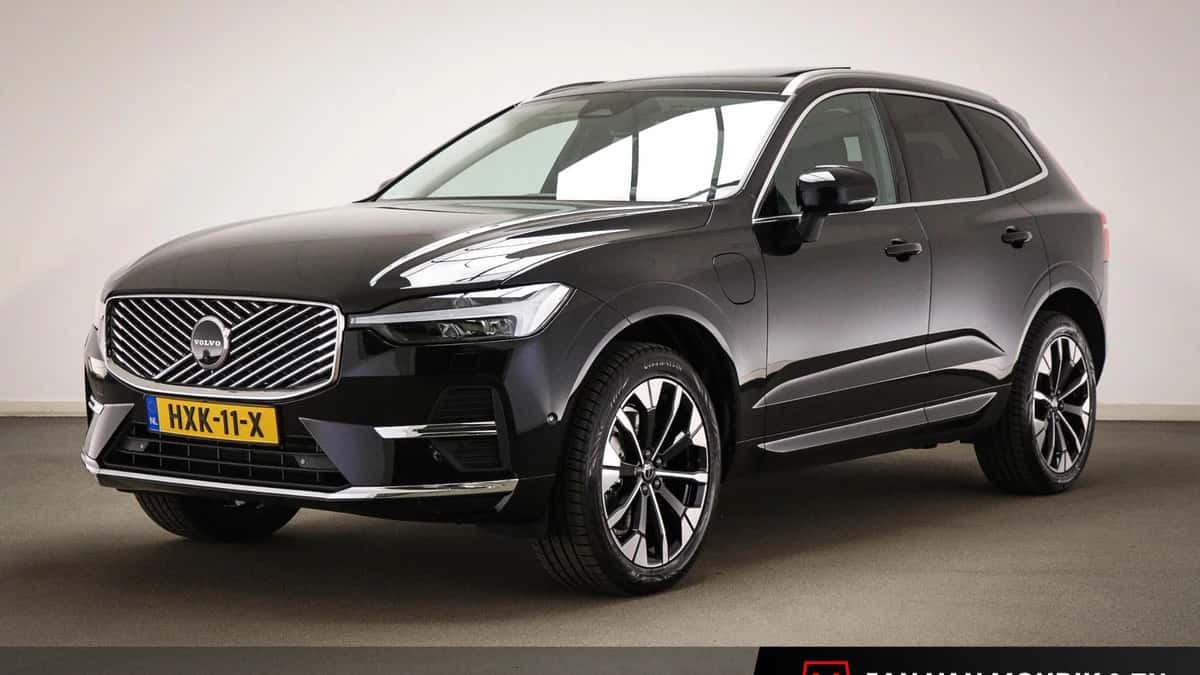 Volvo XC60 (2025) — foto 1