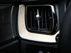 Volvo XC60 (2025) thumbnail 37
