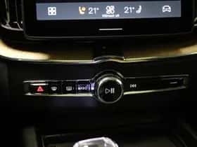 Volvo XC60 (2025) thumbnail 43