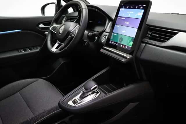 Renault Captur (2025) thumbnail 3