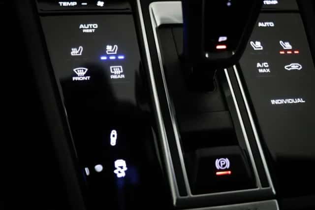 Porsche Cayenne (2022) thumbnail 5