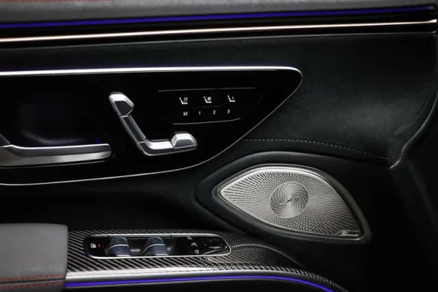 Mercedes-Benz EQS (2022) thumbnail 4