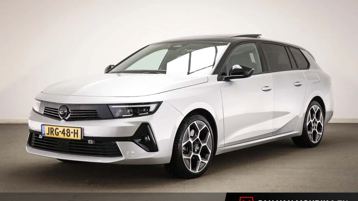 Opel Astra (2024) — foto 1