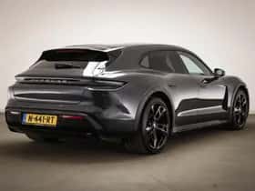 Porsche Taycan (2021) thumbnail 2