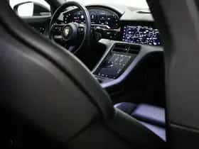 Porsche Taycan (2021) thumbnail 15