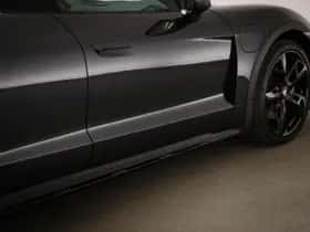 Porsche Taycan (2021) thumbnail 26
