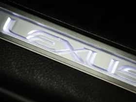 Lexus RX (2019) thumbnail 35