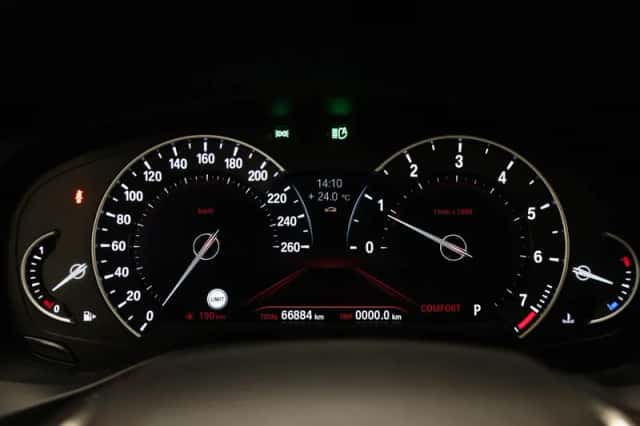 BMW X4 (2021) thumbnail 5