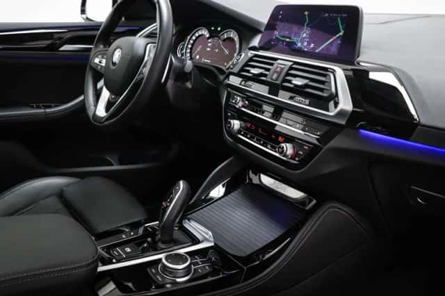 BMW X4 (2021) thumbnail 3