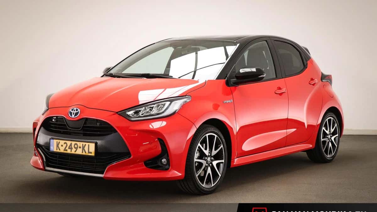 Toyota Yaris (2021) — foto 1