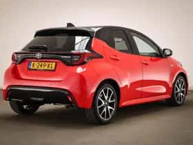 Toyota Yaris (2021) thumbnail 2