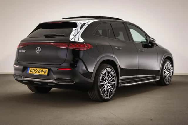 Mercedes-Benz EQE (2024) thumbnail 2