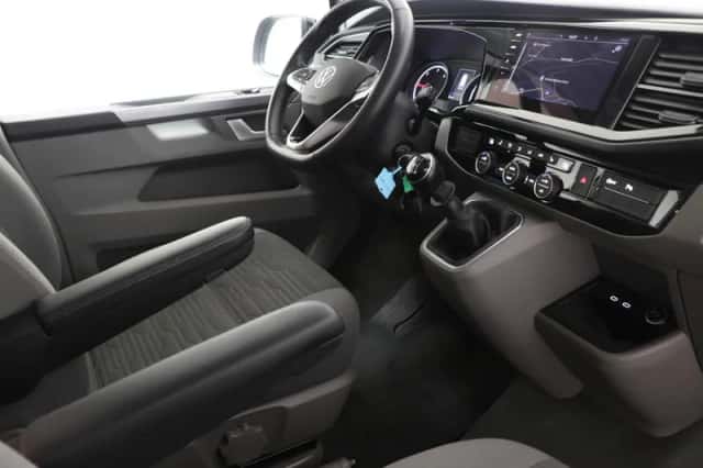 Volkswagen California (2022) thumbnail 6