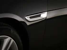 Jaguar XE (2015) thumbnail 19
