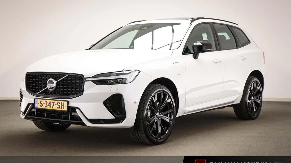 Volvo XC60 (2023) — foto 1