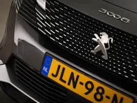 Peugeot 3008 (2023) thumbnail 16