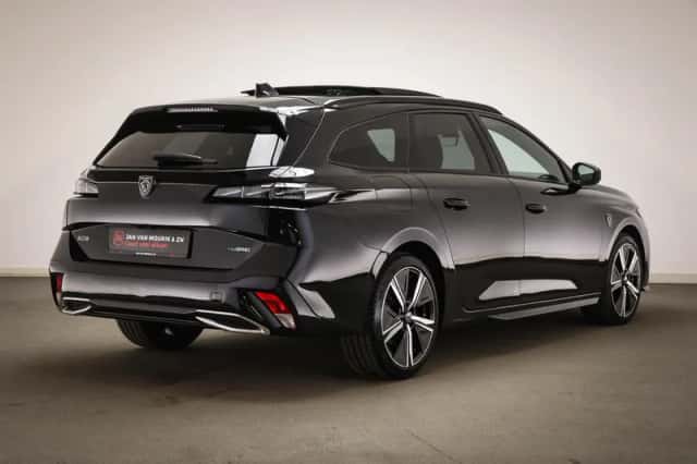 Peugeot 308 (2023) thumbnail 2