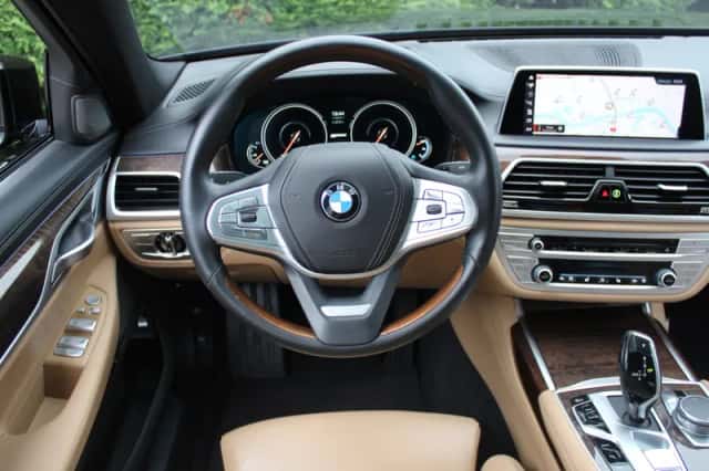 BMW 7-Serie (2019) thumbnail 4