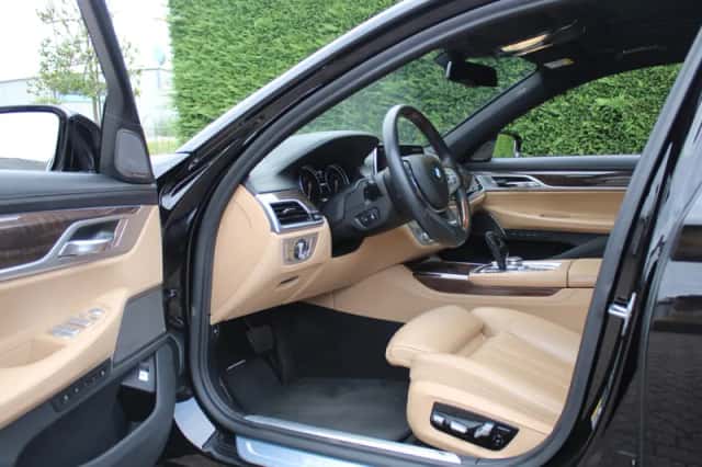 BMW 7-Serie (2019) thumbnail 5