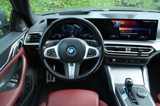 BMW i4 (2022) thumbnail 6