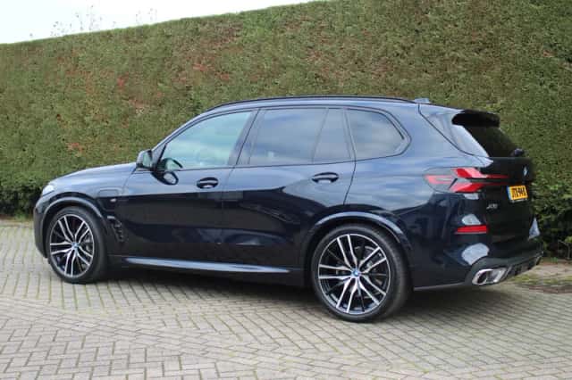 BMW X5 (2023) thumbnail 6