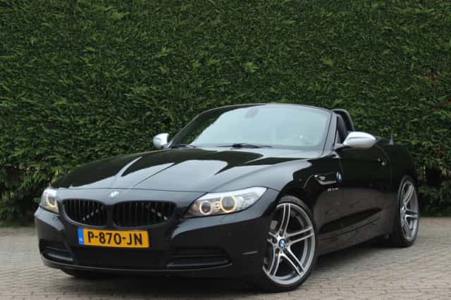 BMW Z4 (2012) thumbnail 2