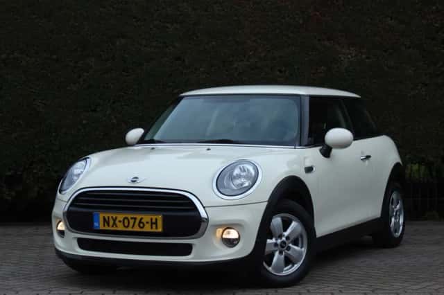 MINI One (2017) thumbnail 2