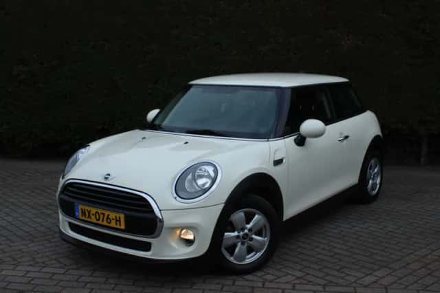 MINI One (2017) thumbnail 5
