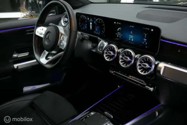 Mercedes-Benz GLB-Klasse (2021) thumbnail 11