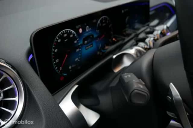 Mercedes-Benz GLB-Klasse (2021) thumbnail 15