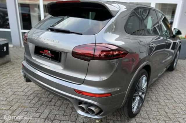 Porsche Cayenne (2017) thumbnail 20