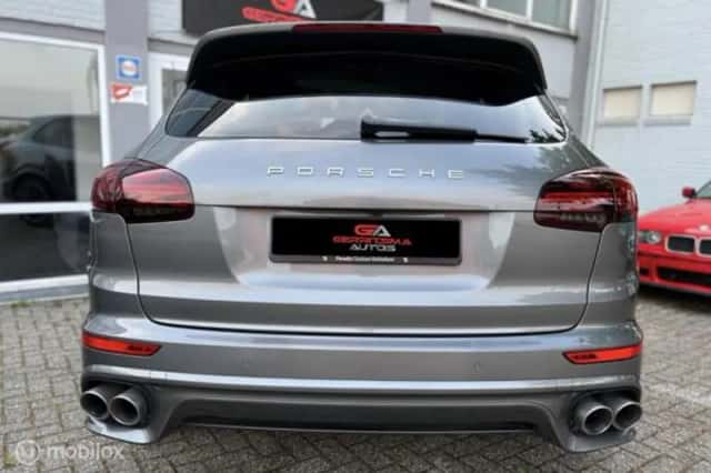 Porsche Cayenne (2017) thumbnail 21