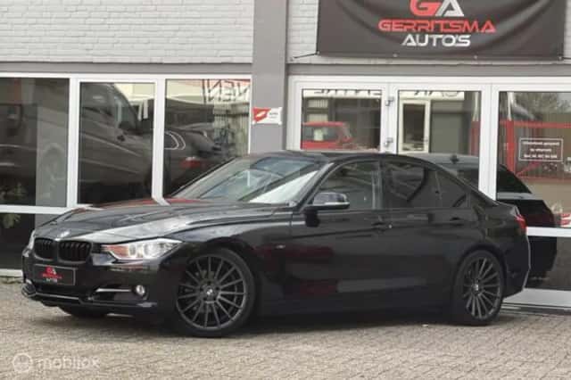 BMW 3-Serie (2021) thumbnail 4