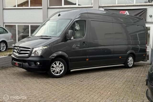 Mercedes-Benz Sprinter (2014) thumbnail 2