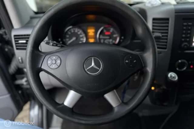 Mercedes-Benz Sprinter (2014) thumbnail 12