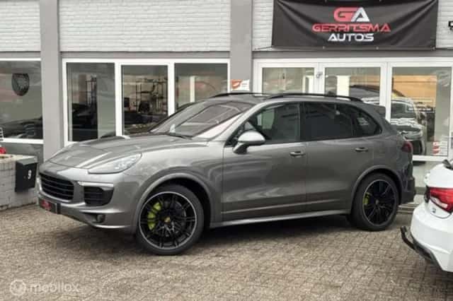 Porsche Cayenne (2015) thumbnail 45