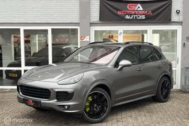 Porsche Cayenne (2015) thumbnail 46