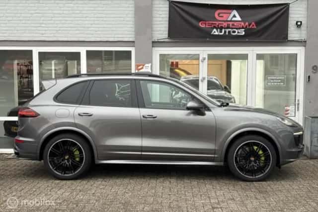 Porsche Cayenne (2015) thumbnail 7