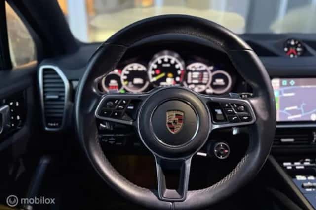 Porsche Cayenne (2023) thumbnail 20