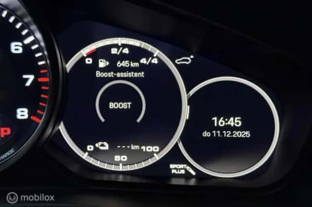 Porsche Cayenne (2023) thumbnail 37