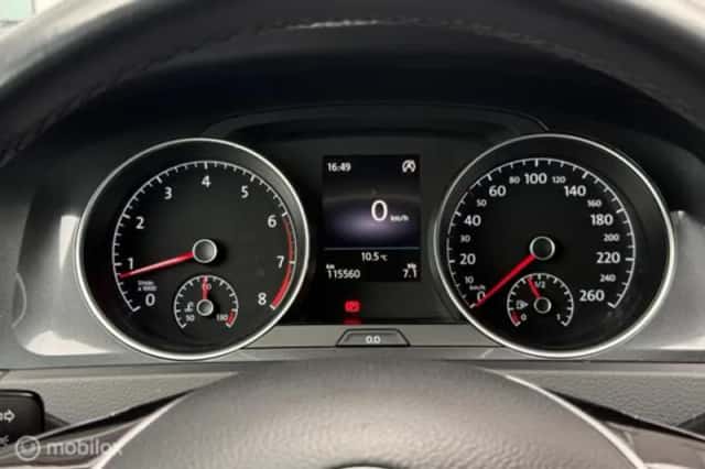 Volkswagen Golf (2022) thumbnail 20