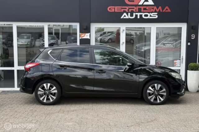 Nissan Pulsar (2016) thumbnail 6
