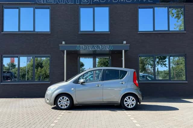 Opel Agila (2012) thumbnail 2