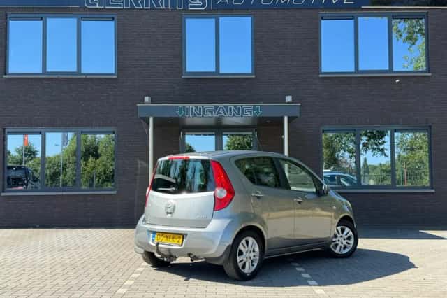 Opel Agila (2012) thumbnail 5