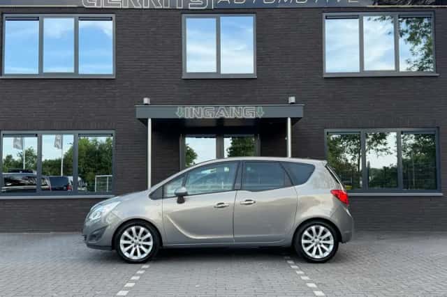 Opel Meriva (2011) thumbnail 2
