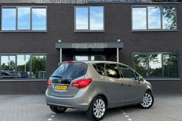 Opel Meriva (2011) thumbnail 5